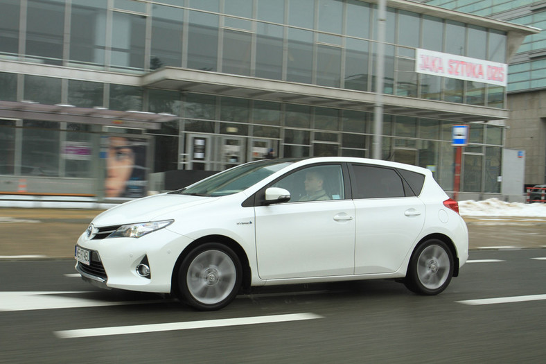 Czy warto kupować hybrydowe auto? Test Toyoty Auris Hybrid