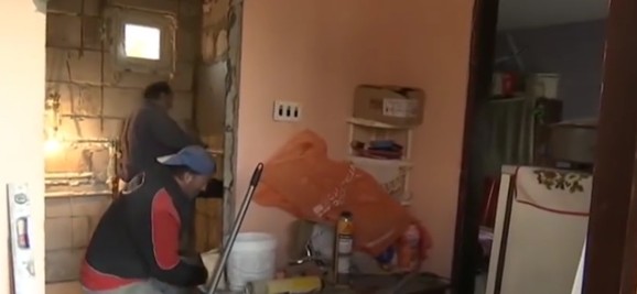 Mali humanitarci organizovali su renoviranje Aleksandrove kuće