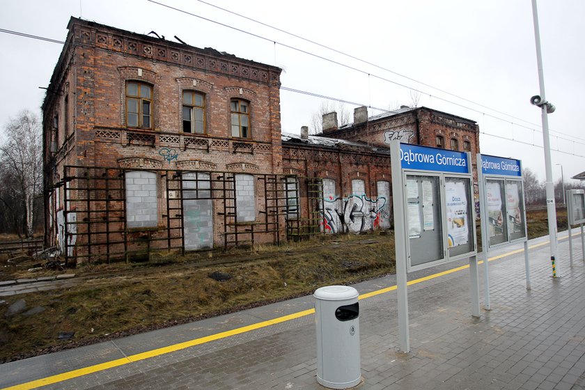 Dworzec kolejowy w Dąbrowie Górniczej