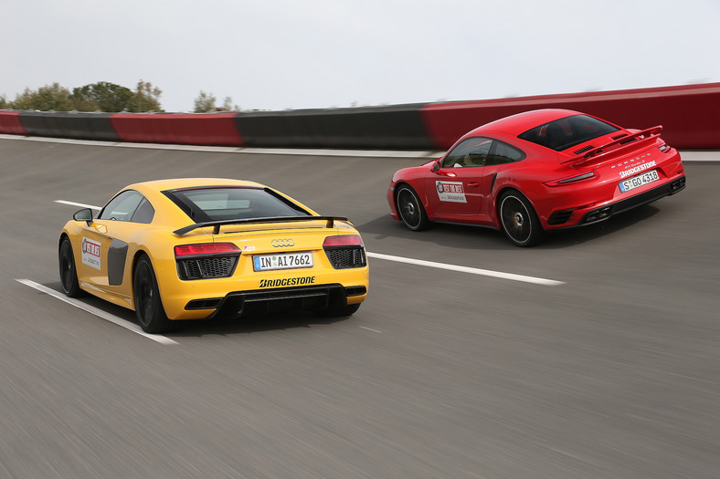 Audi R8 5.2 FSI quattro plus kontra Porsche 911 Turbo S