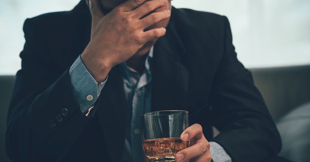 Renta alkoholowa w 2025 roku – czym jest i ile wynosi świadczenie?