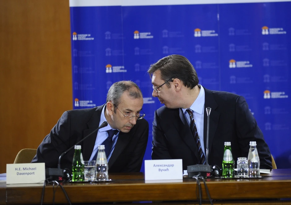 Majkl Devenport i Aleksandar Vučić na današnjoj konferenciji