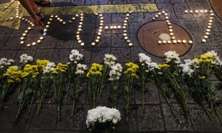 Holandia we łzach. Pierwsze trumny z ciałami ofiar katastrofy boeinga dotarły do kraju