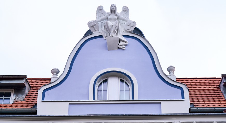 Dotację można uzyskać tylko na tzw. nakłady konieczne, a zatem na elementy, które są niezbędne dla zachowania zabytkowej formy. W grę wchodzą sztukaterie, renowacja ozdobnej kamieniarki, ale też remont dachu, stolarki czy elewacji. 