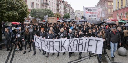 Zwolnią nauczycielki za „czarny protest”? Jest decyzja!