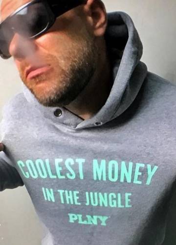 TEDE z bluzą "Coolest Money In The Jungle" - Noizz