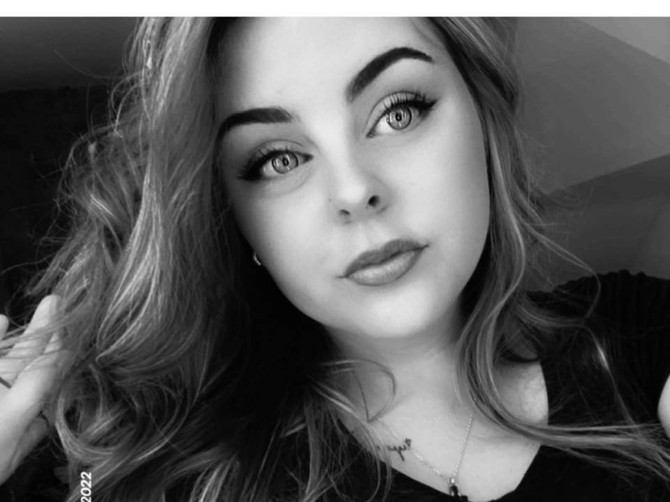 Mili (19) su lekari 13 puta davali pogrešnu dijagnozu, dok ju je rak debelog creva uveliko ubijao
