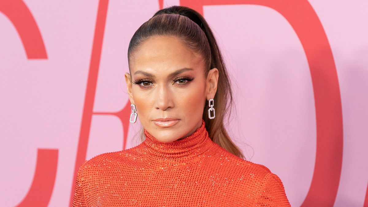 Serwis "New Musical Express" poinformował, że list miłosny adresowany do Jennifer Lopez był najprawdopodobniej przyczyną z dwóch przypadków śmierci spowodowanej zarażeniem bakteriami wąglika Stanach Zjednoczonych.