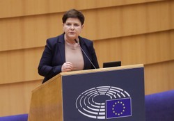 Burza wokół gazu i atomu. Szydło: PE dąży do ogólnoeuropejskiej katastrofy