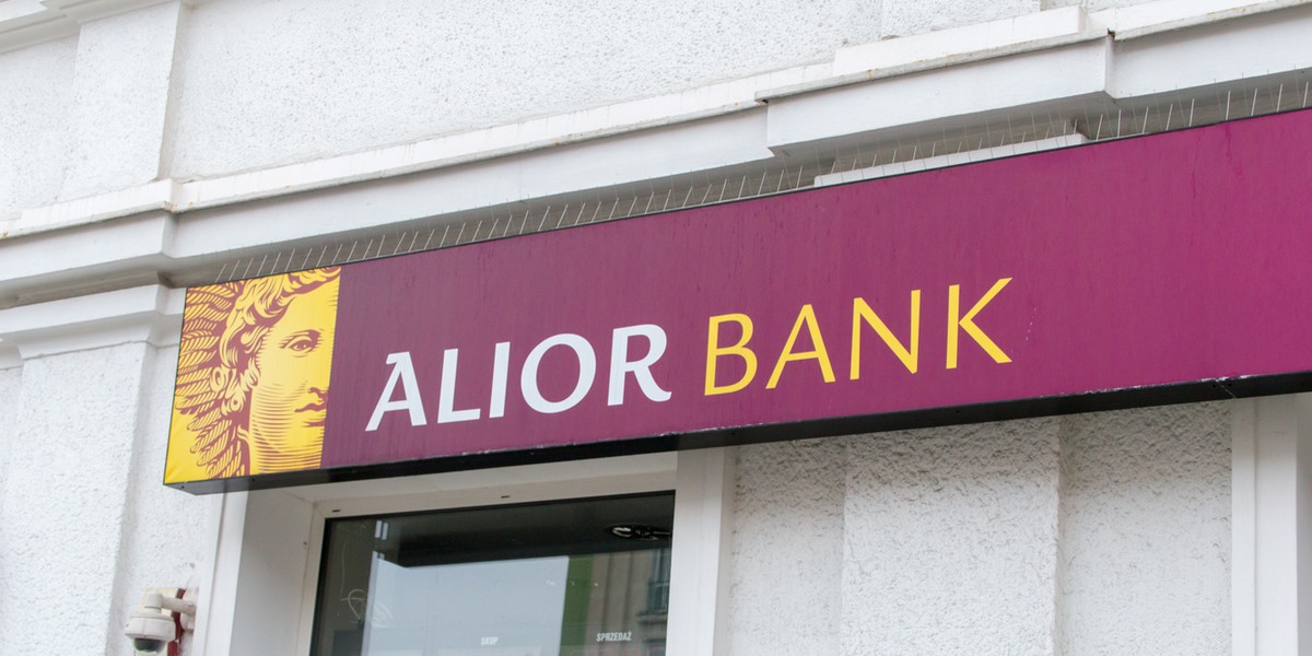 Alior Bank zawiązuje dodatkowe rezerwy w związku z epidemią koronawirusa.