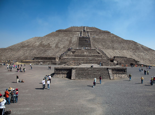 Podziemny tunel odkryto pod piramidą w Meksyku