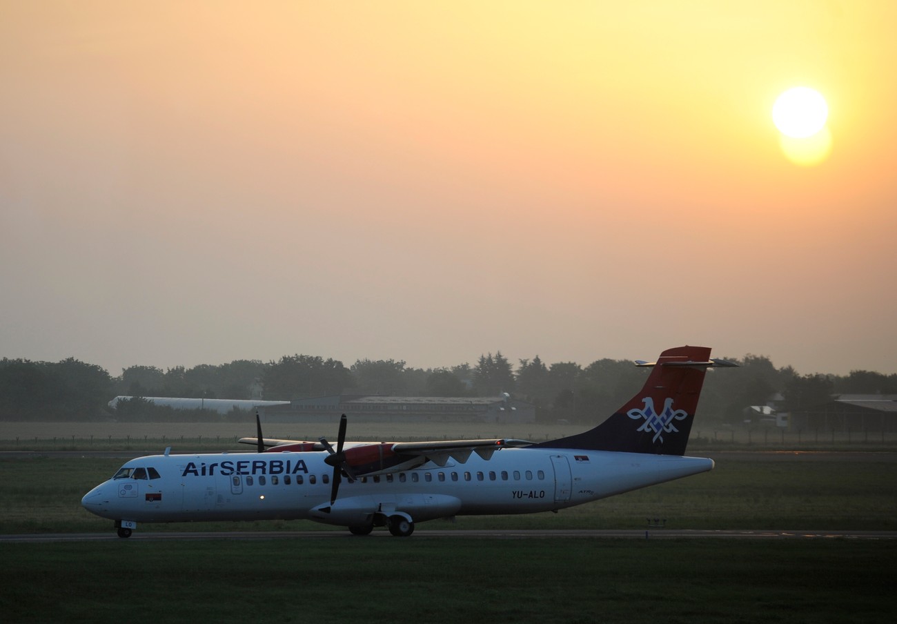 Preusmeravanje letova između Beograda i Katanije na aerodrom Lamecija terme zbog požara