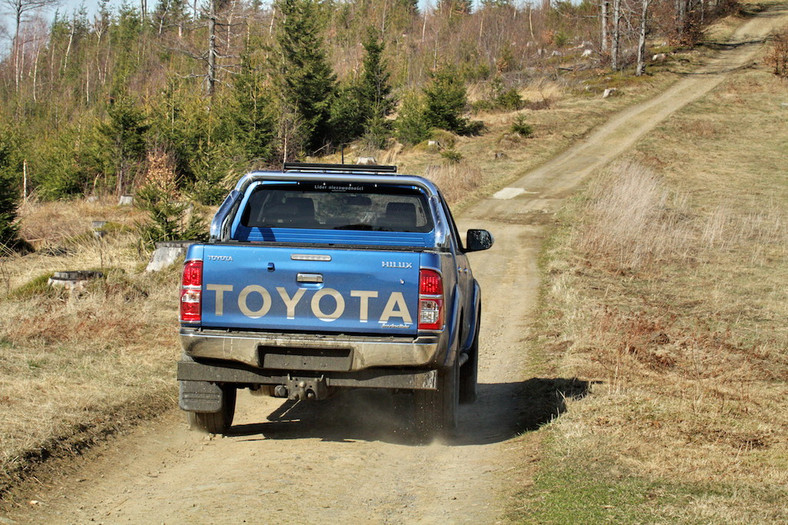 Adam Małysz testuje Toyotę Hilux