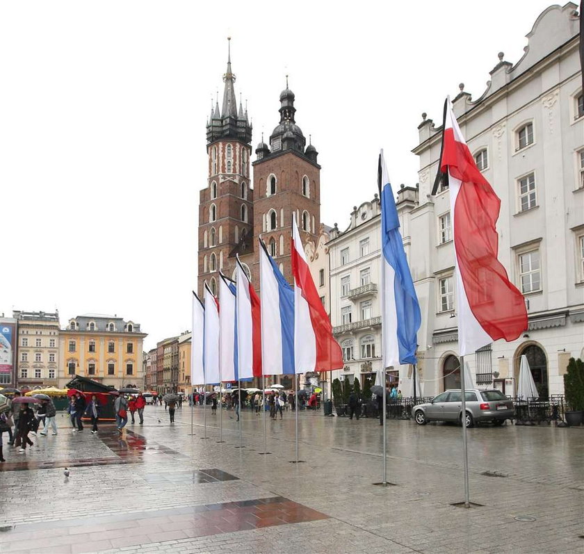 Prawie cały Kraków zamknięty w niedzielę