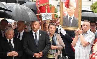 Miesięcznica smoleńska. Prezes PiS: To nie my chcemy dzielić Polaków