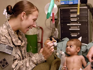 Kobiety w armii USA walczą o płatny urlop macierzyński