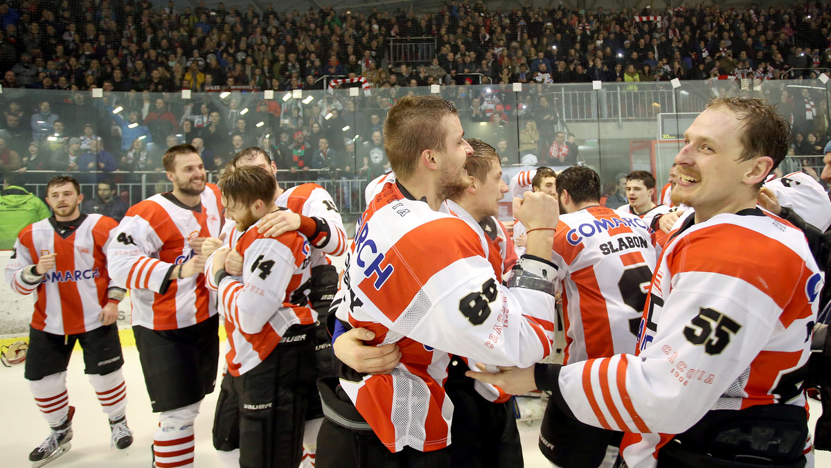 W Tauron Arenie Kraków rozegra mecze w fazie grupowej hokejowej Ligi Mistrzów Comarch Cracovia Kraków - poinformował dyrektor krakowskiego Zarządu Infrastruktury Sportowej Krzysztof Kowal. Po raz pierwszy w historii zespół z Polski weźmie udział w tych rozgrywkach.