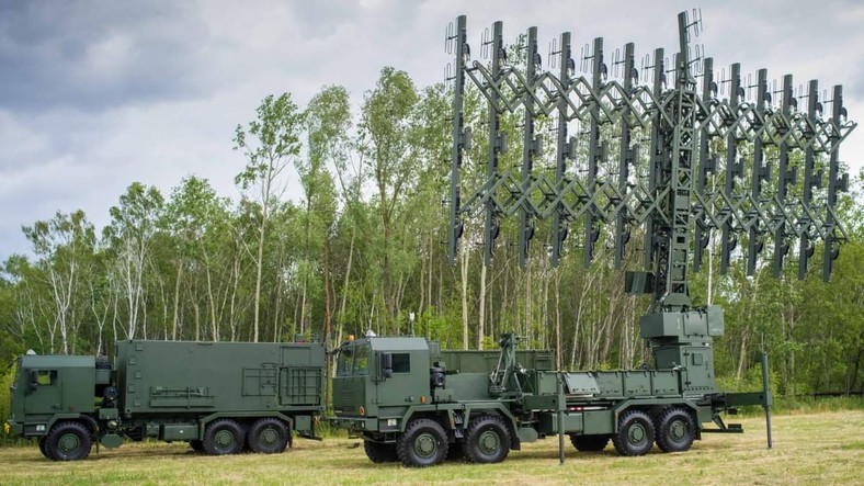 Radar P-18PL może wykrywać cele oddalone o setki kilometrów.
