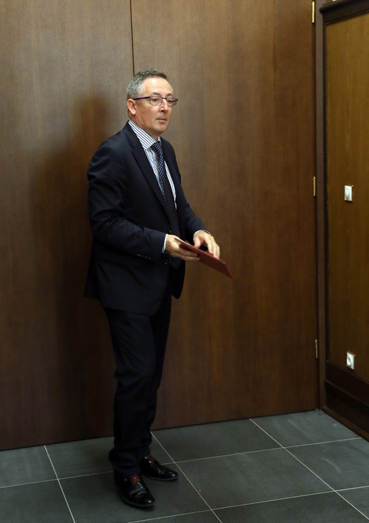 Były minister spraw wewnętrznych Bartłomiej Sienkiewicz w sądzie