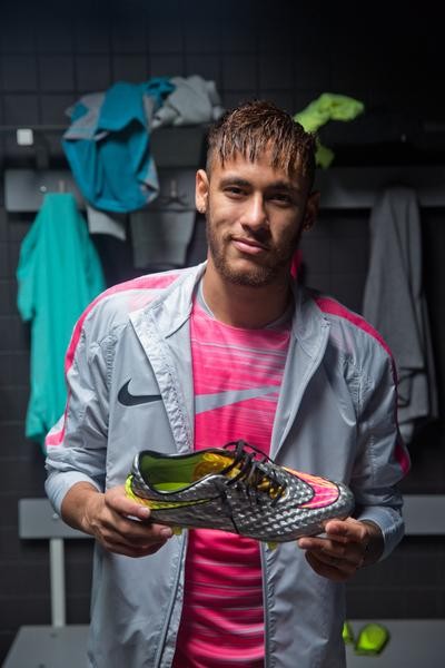 Neymar i Nike Hypervenom Liquid Diamond