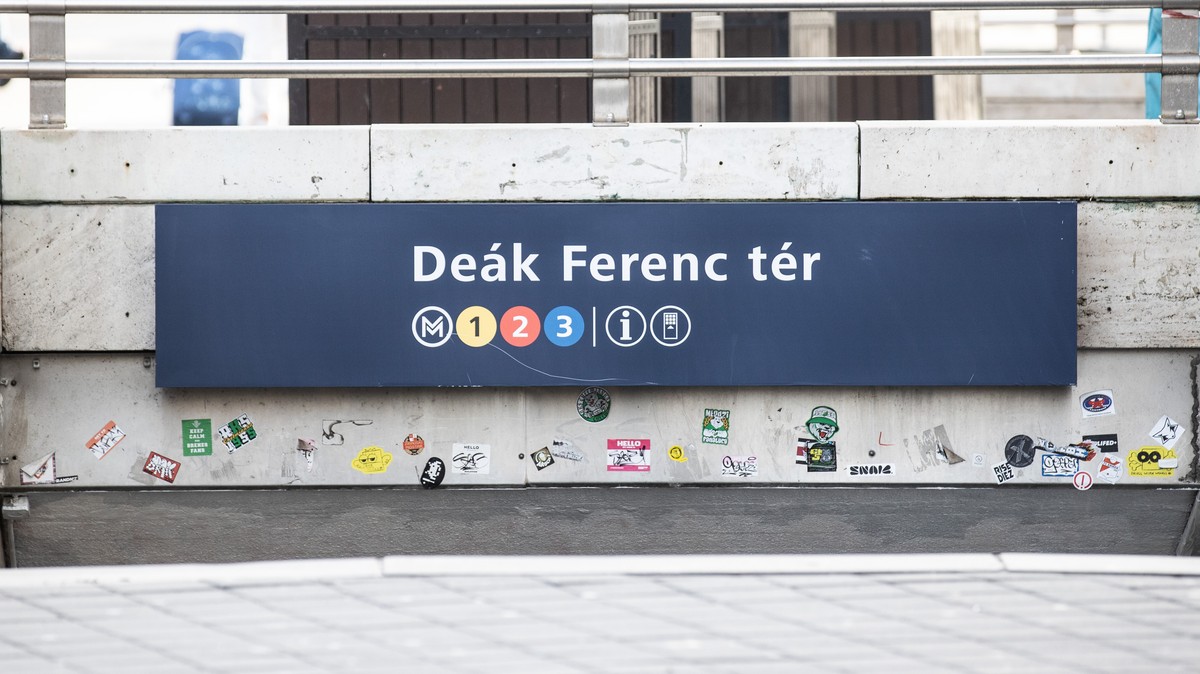 Gázolt a 3-as metró, pótlóbuszok járnak a Deák tér és Nagyvárad tér között