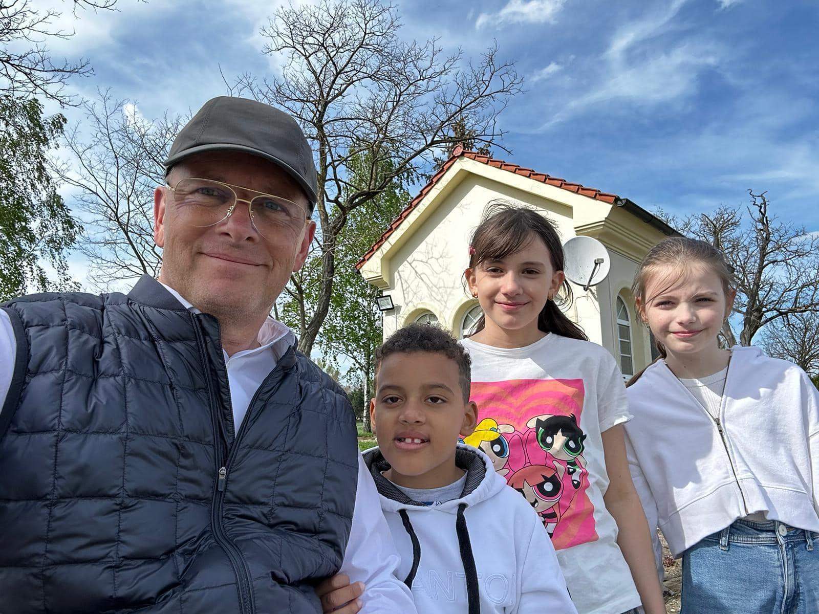 Politik zverejnil záber s dcérou Zairou a o synom Christianom.
