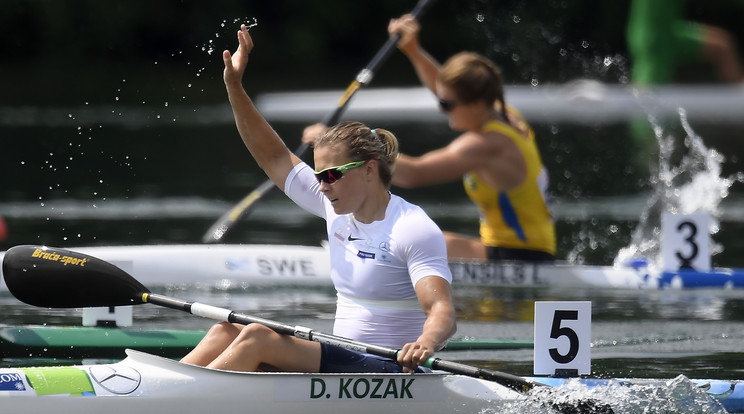 Kozák 
szombaton 
négyesben, tegnap 500 m
egyesben
nyert Eb-t/ Fotó:MTI Kovács Tamás