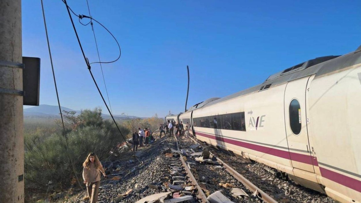Marturia unui supraviețuitor al accidentului de tren din Spania: „Impactul a fost extrem de puternic”