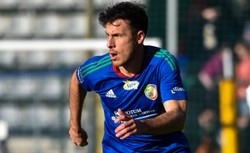 Kontuzjowany Chilijczyk Henriquez nie zagra w meczu z Polską