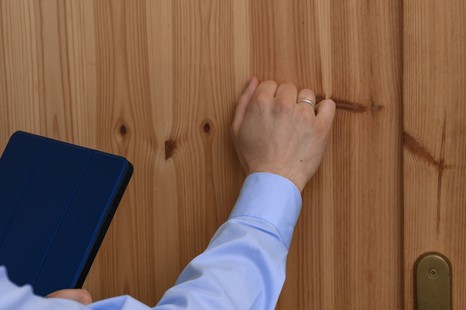 Państwo sprawdzi, ile osób faktycznie mieszka pod danym adresem. Urzędnicy zapukają do domów