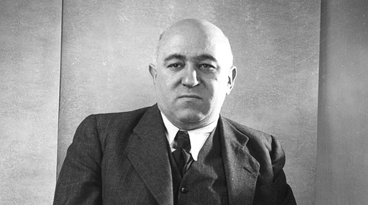 Rákosi Mátyás (1892-1971), a kommunista párt főtitkára engedélyezte a változtatást / Fotó: Fortepan