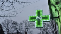 Nadchodzi koniec zakazu reklamowania aptek. Zmiany dzielą branżę