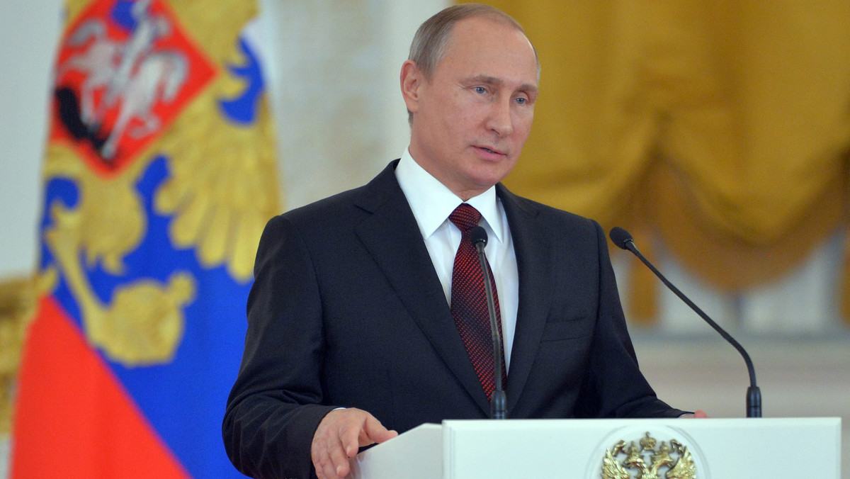 Prezydent Władimir Putin zgodził się z rekomendacją Narodowego Komitetu Antyterrorystycznego (NAK) ws. zawieszenia wszystkich rosyjskich połączeń lotniczych z Egiptem - poinformował rzecznik Kremla Dmitrij Pieskow.