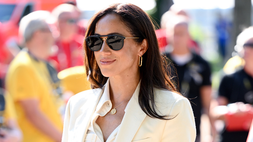 Meghan Markle visszatért a vörös szőnyegre, és tarolt