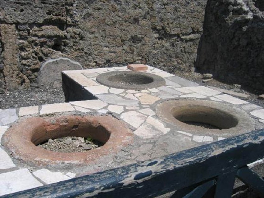 Na ovakvim tezgama su se u starom Rimu prodavale supe