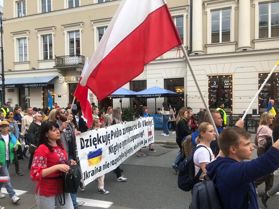 Ukraińcy wyrażają wdzięczność Polakom. W Warszawie odbył się marsz wdzięczności