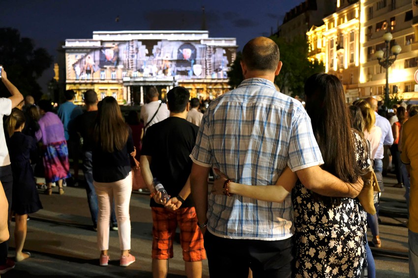 Projekcija "Nemanjići" očarala publiku