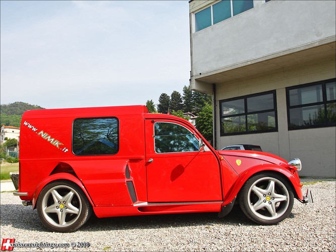 Dzięki temu to najpewniej najszybsza (ferrari 355 zaliczało 'setkę' w 4,7 s) i...