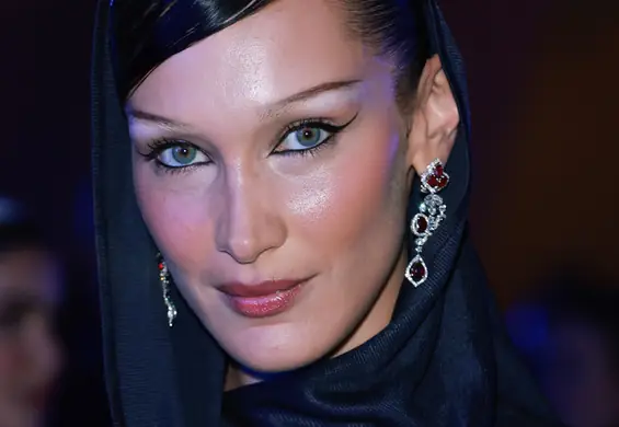 Bella Hadid przypomina nam, że TAK — cienkie brwi NAPRAWDĘ wracają