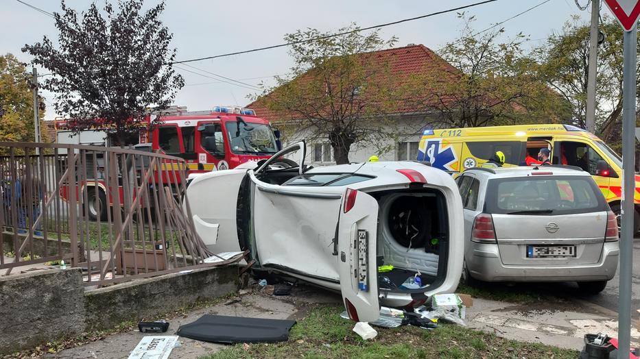 Keritesnek Csapodott Egy Auto A 18 Keruletben Blikk