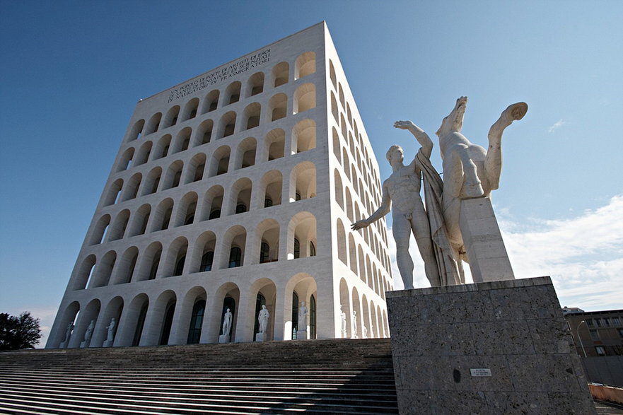 Pałac Cywilizacji Włoskiej dziś. Fot. Alexandre Delbos, CC0, via Wikimedia Commons