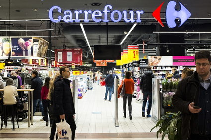 Nowych hipermarketów nie będzie. Carrefour chce więcej sprzedawać w sieci