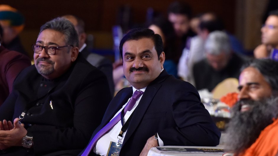 Gautam Adani, najbogatszy człowiek Indii, stracił w jeden dzień majątek o większej wartości niż łączna giełdowa wycena PKN Orlen i PGE