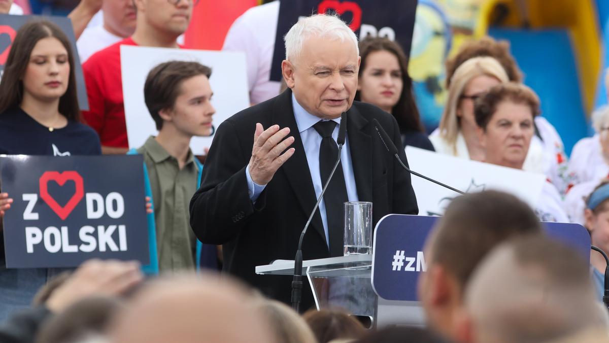Jarosław Kaczyński przemawia na pikniku PiS w Stawiskach
