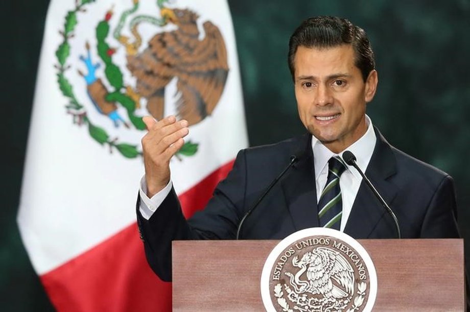 Mexican President Enrique Peña Nieto delivers a speech during a welcome ceremony at the National Palace in Mexico City, Mexico, November 4, 2016.