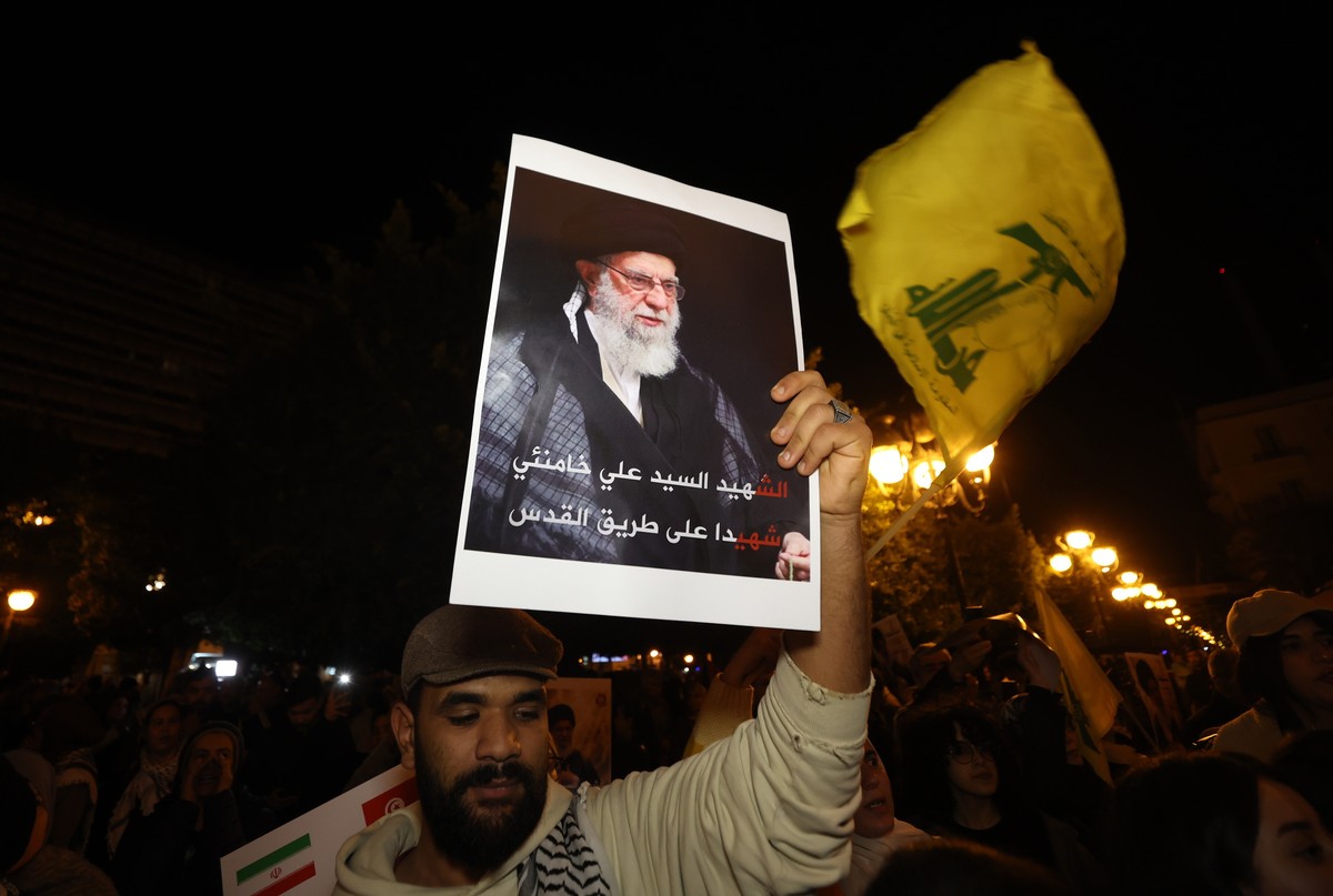 Chamenei, który pełnił funkcję najwyższego przywódcy polityczno-duchowego kraju od 1989 r., został zabity 28 lutego, w pierwszym dniu nalotów USA i Izraela na Iran