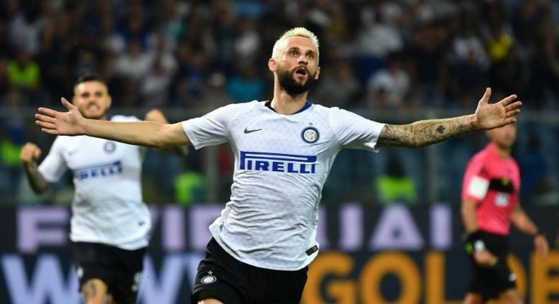 Marcelo Brozovic snatched a last-gasp victory for Inter Milan in Genoa.