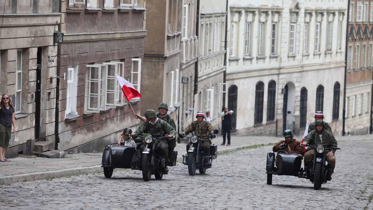 WARSZAWA GRA MIEJSKA &quot;TWOJA KLISZA Z POWSTANIA&quot;