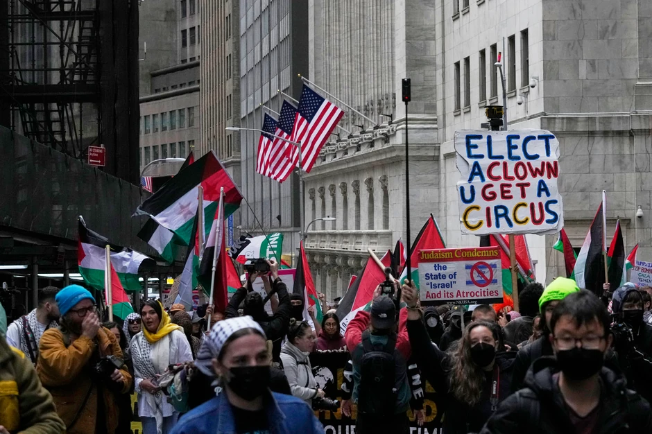 Protest protiv Trampa i Maska u Njujorku