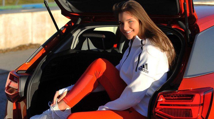 Keszthelyi Vivien (16) a német Audi Sport Racing Academy versenyzője